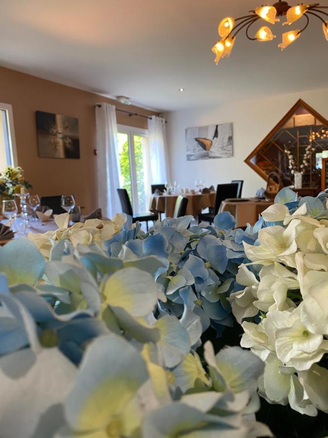 Hotel - Restaurant L'Hortensia Noyalo エクステリア 写真