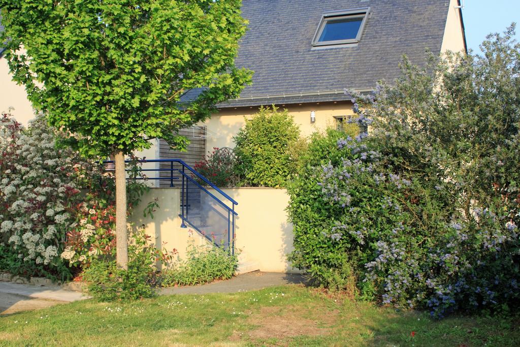 Hotel - Restaurant L'Hortensia Noyalo エクステリア 写真