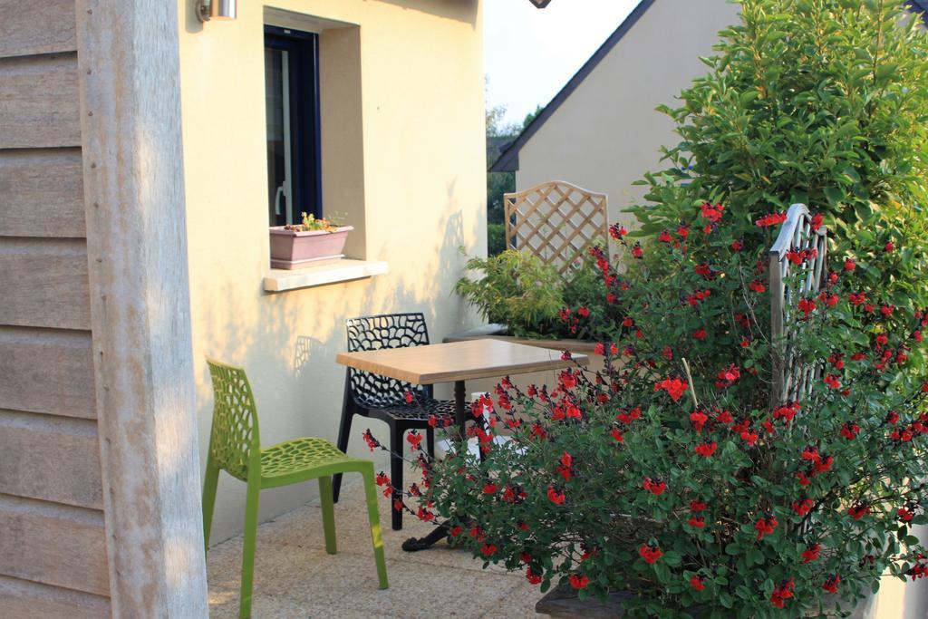 Hotel - Restaurant L'Hortensia Noyalo エクステリア 写真